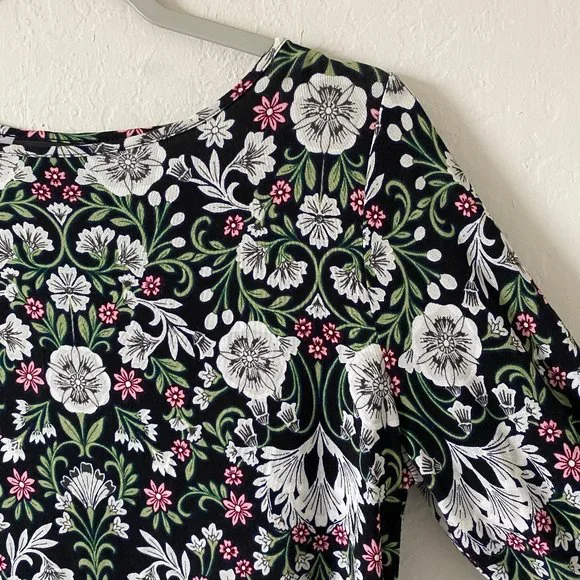 J Jill Womens Shirt Floral Boatneck Size PS Black Spring Casual Flower Blouse - Picture 3 of 13